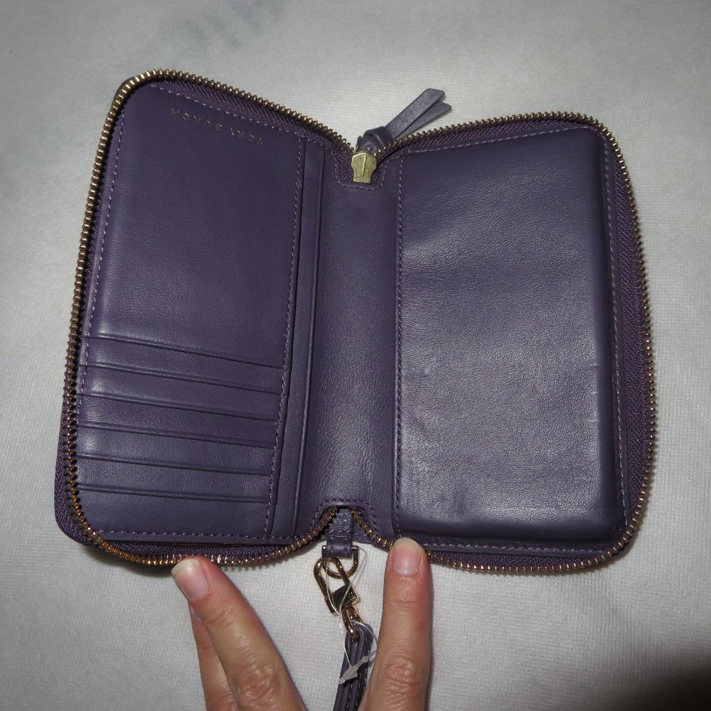 Tory Burch Wristlet In Nightshade Leather - Picture 6 of 12